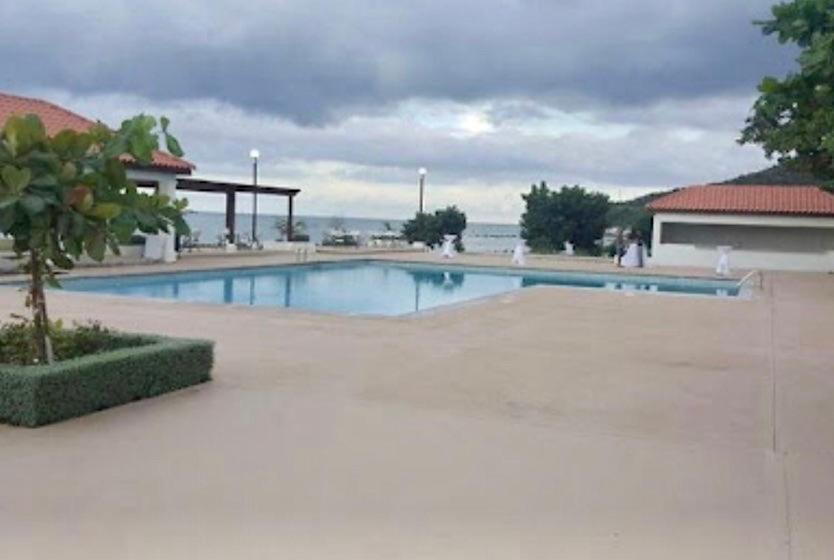 Bayfront Villa & Apartment Portmore Esterno foto